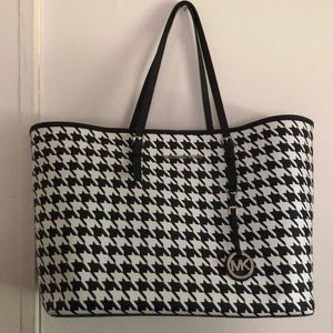 Micheal kors tote bag
